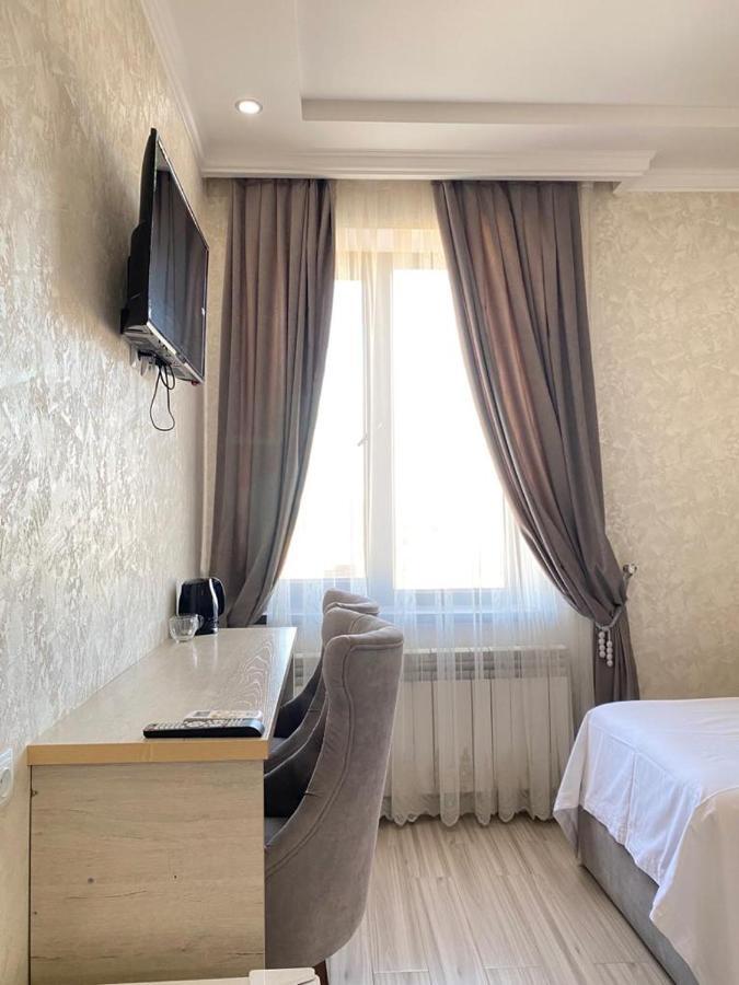 Comfort Hotel Turkistan Exteriör bild
